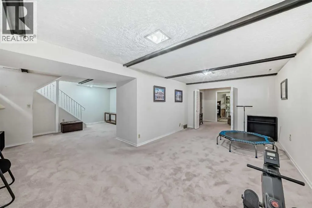44 Gordon Drive SW