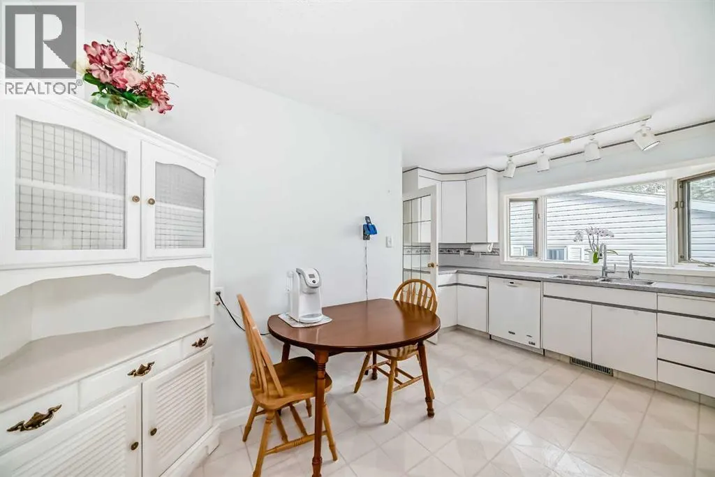 44 Gordon Drive SW