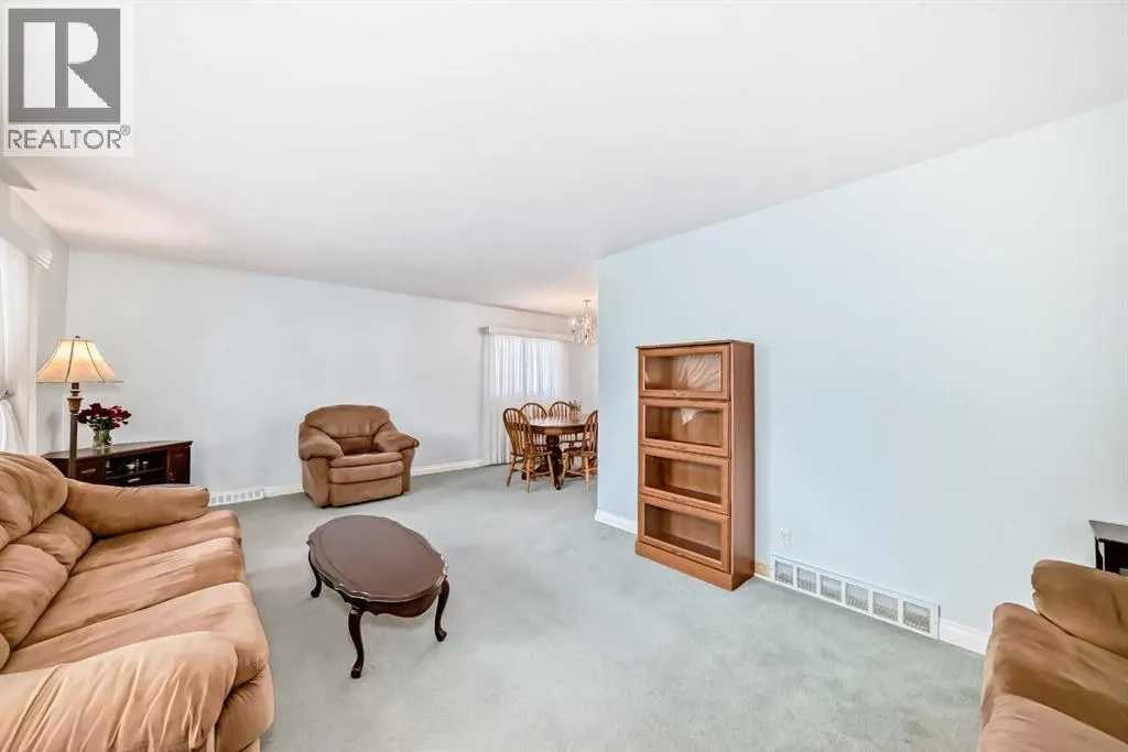 44 Gordon Drive SW