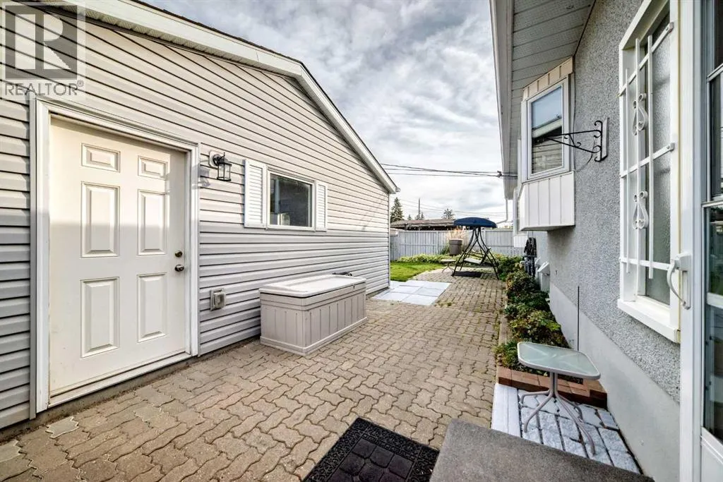 44 Gordon Drive SW
