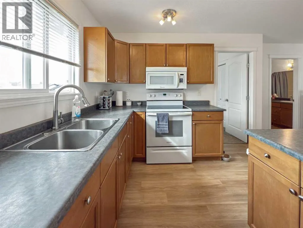 G103, 8640 103 Avenue