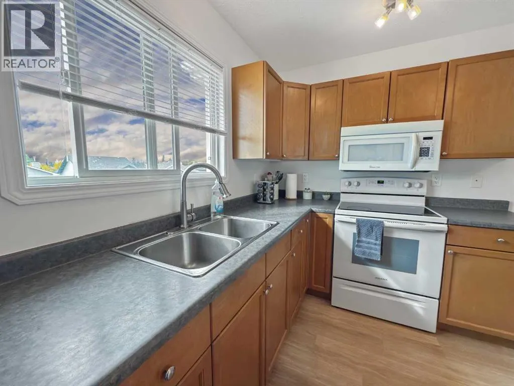 G103, 8640 103 Avenue