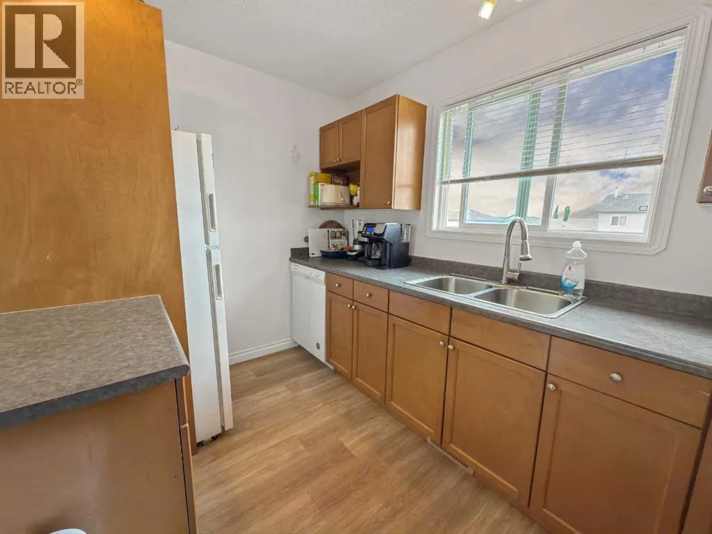 G103, 8640 103 Avenue