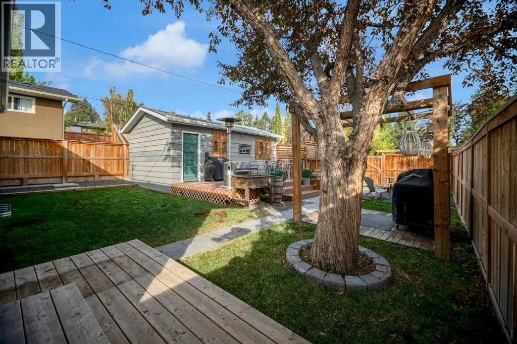 51 Hazelwood Crescent SW