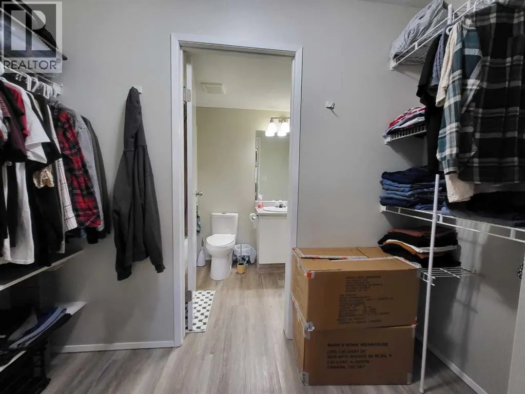 113, 485 Redcrow Boulevard W