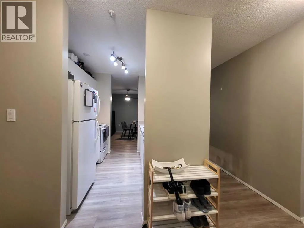 113, 485 Redcrow Boulevard W