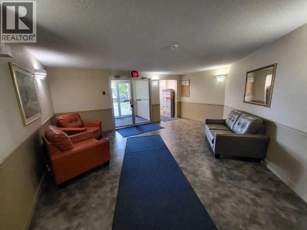 113, 485 Redcrow Boulevard W