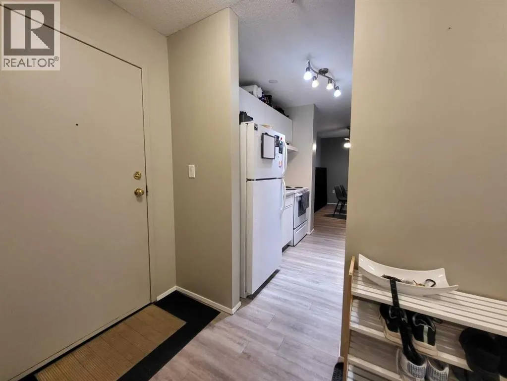 113, 485 Redcrow Boulevard W