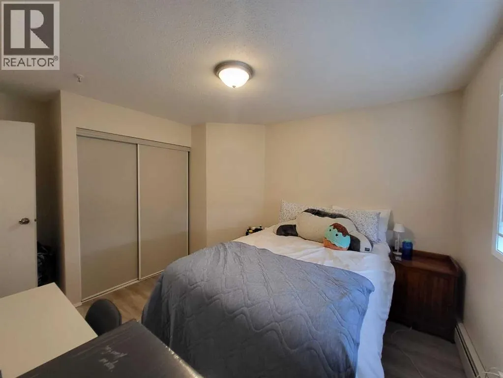 113, 485 Redcrow Boulevard W