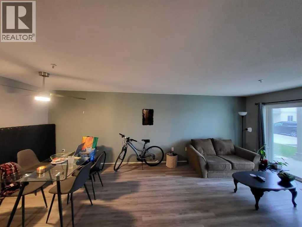 113, 485 Redcrow Boulevard W