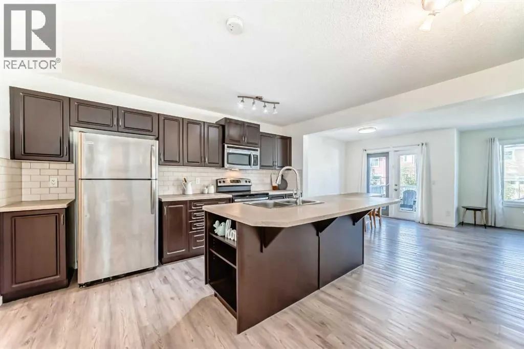 790 River Heights Crescent