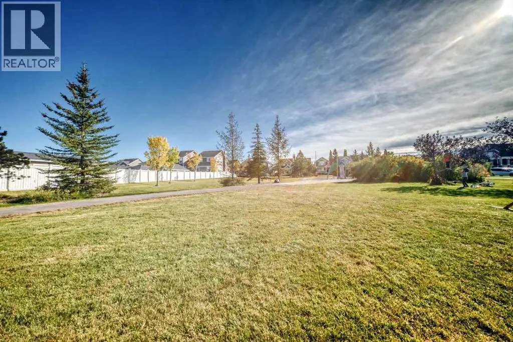 790 River Heights Crescent