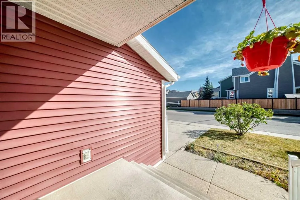 790 River Heights Crescent