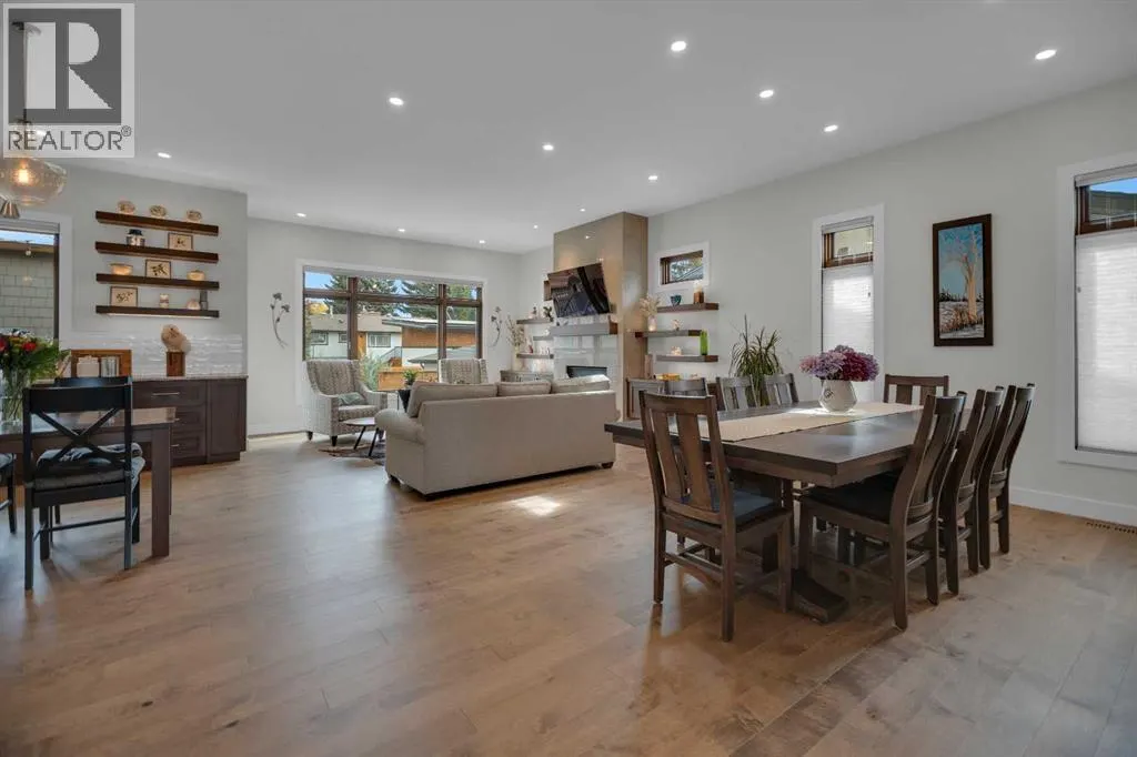 220 Parkwood Place SE