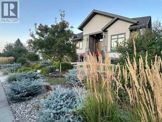 220 Parkwood Place SE