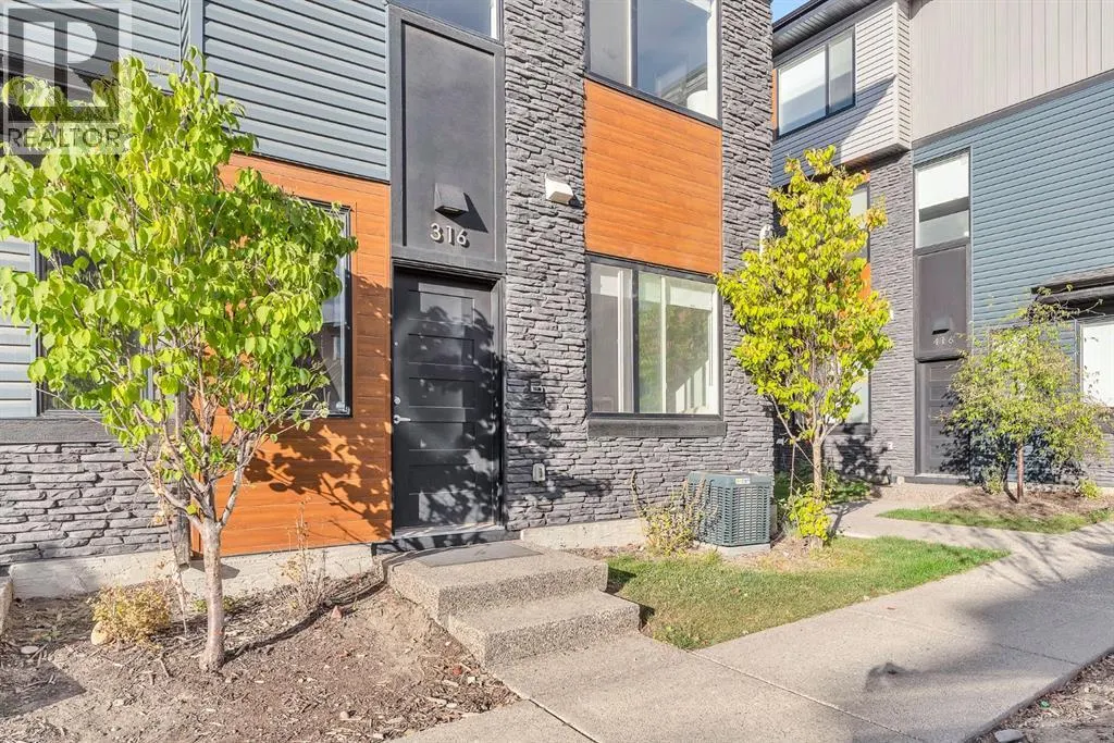 316 Corner Glen Circle NE