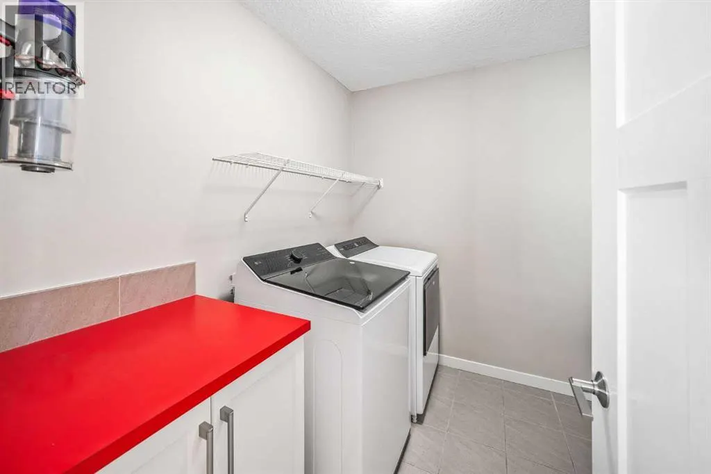 220 Auburn Meadows Crescent SE