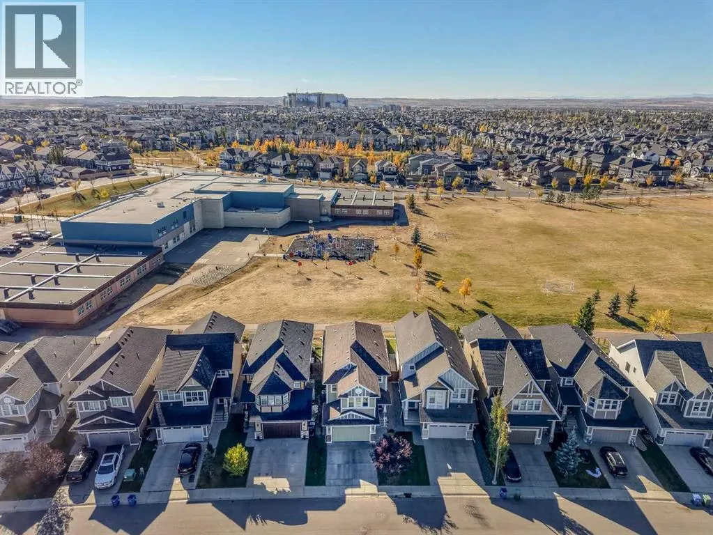220 Auburn Meadows Crescent SE