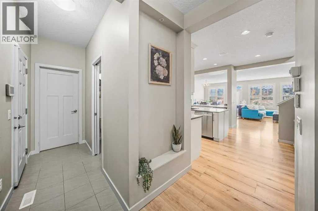 220 Auburn Meadows Crescent SE