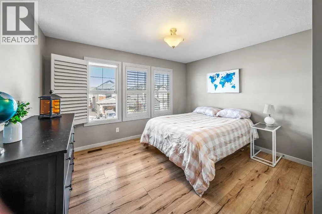 220 Auburn Meadows Crescent SE