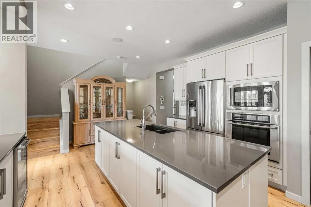 220 Auburn Meadows Crescent SE