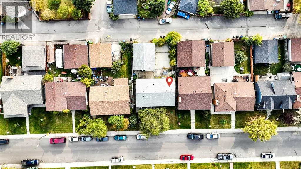 4764 Rundlewood Drive NE