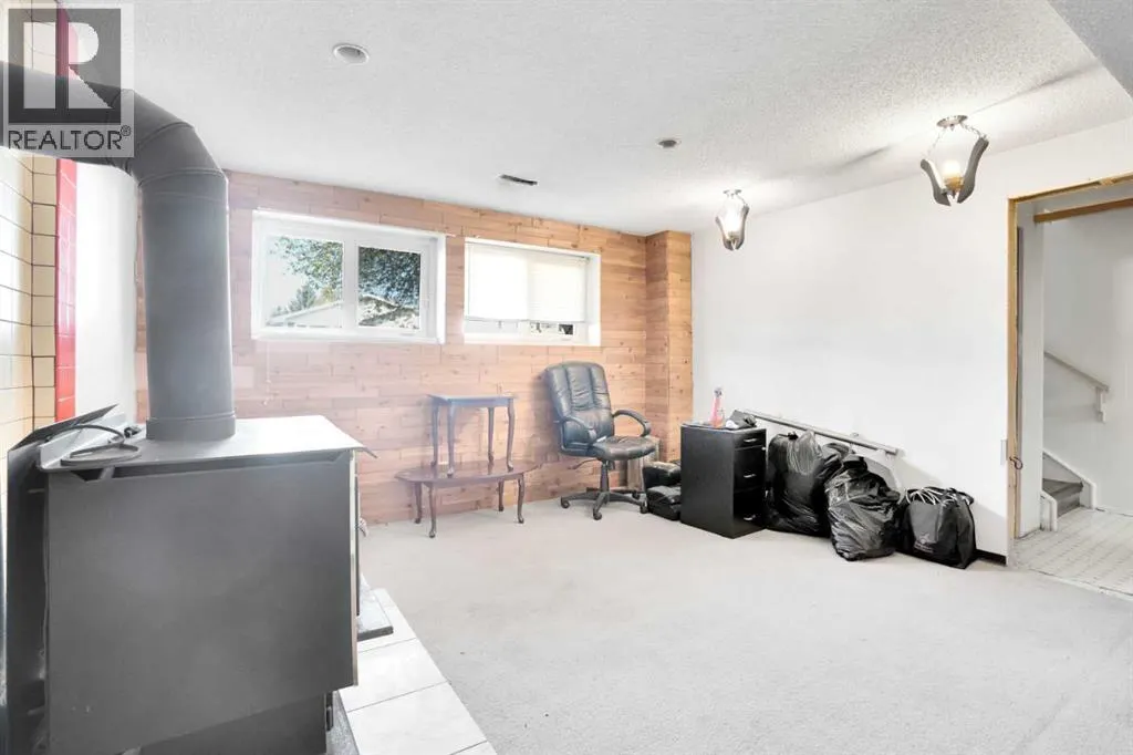4764 Rundlewood Drive NE