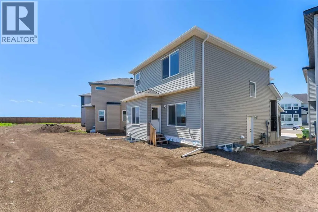 521 Corner Meadows Way NE