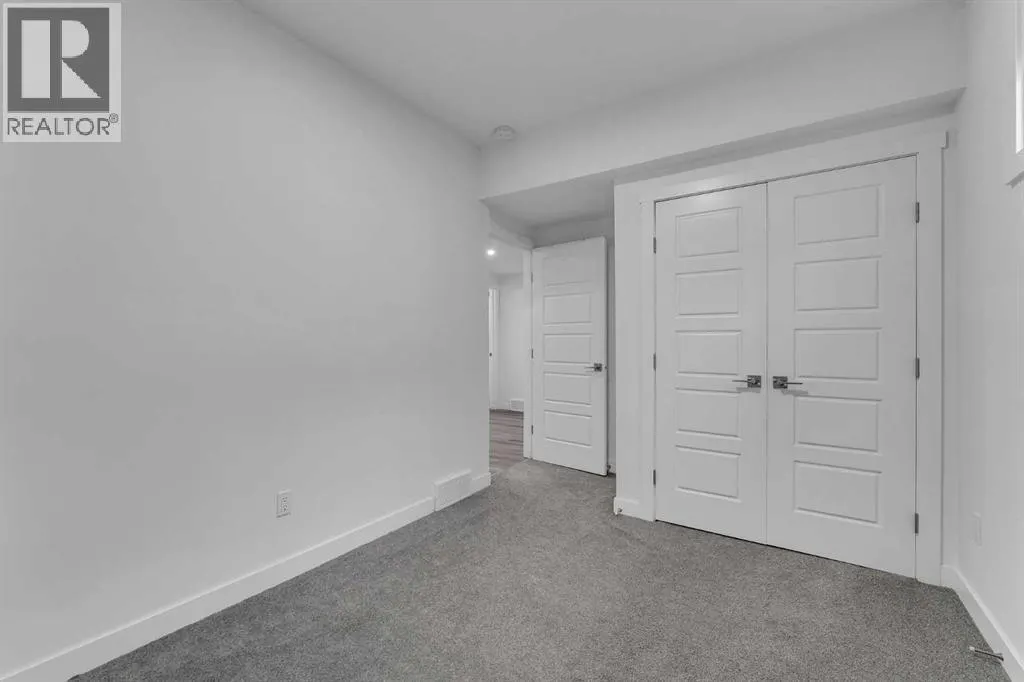 521 Corner Meadows Way NE