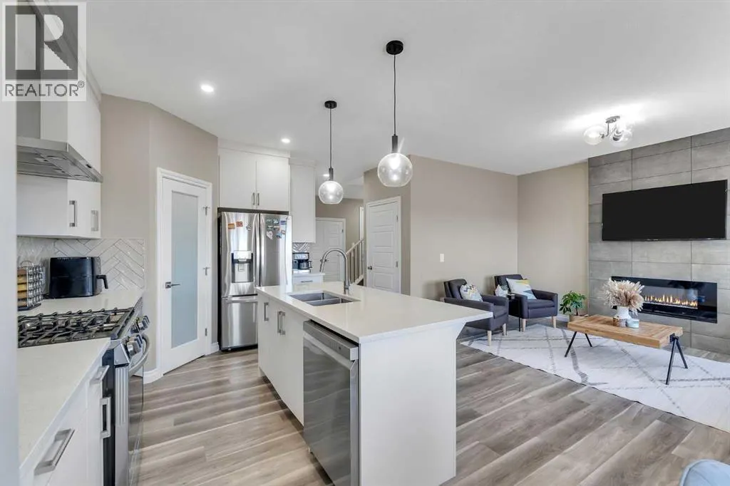 521 Corner Meadows Way NE