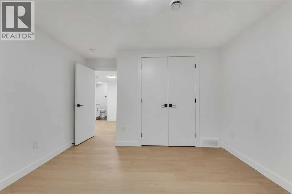 352 Lysander Place SE