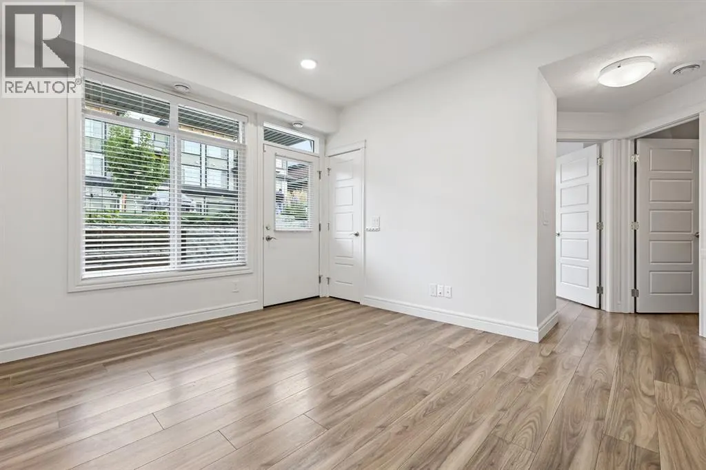 41, 230 Seton Passage SE