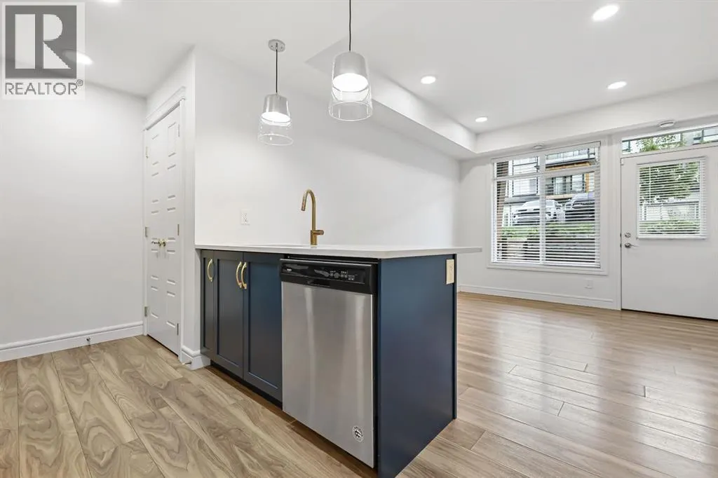 41, 230 Seton Passage SE