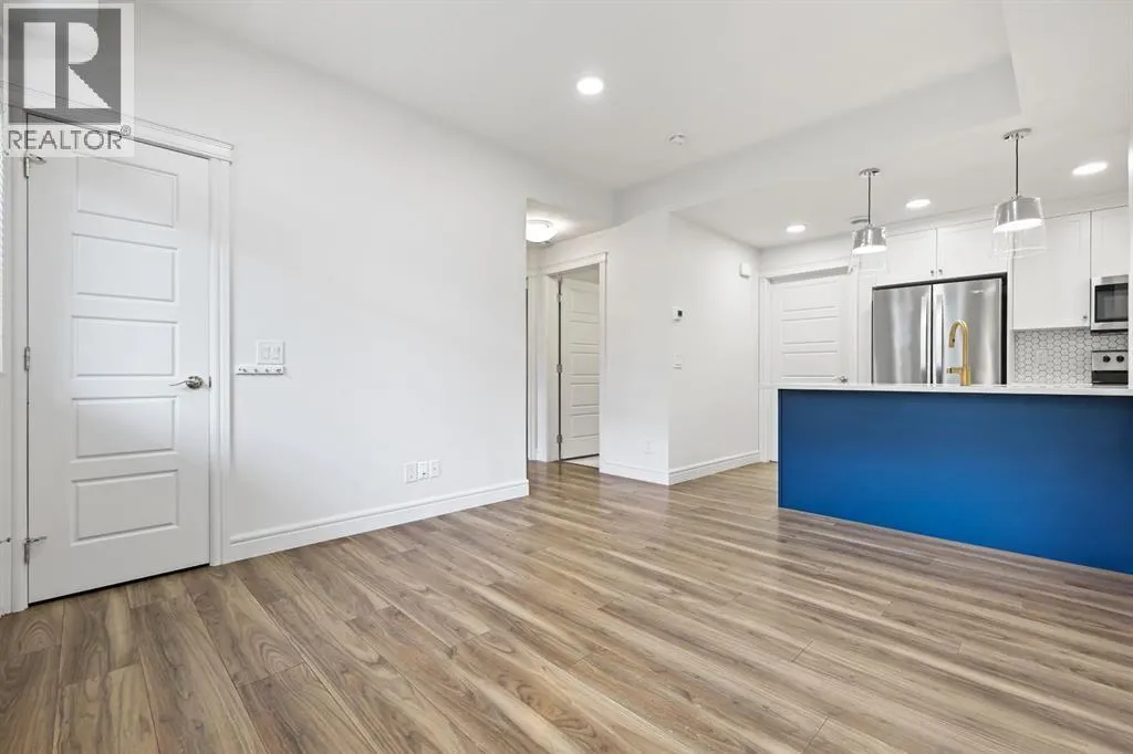 41, 230 Seton Passage SE