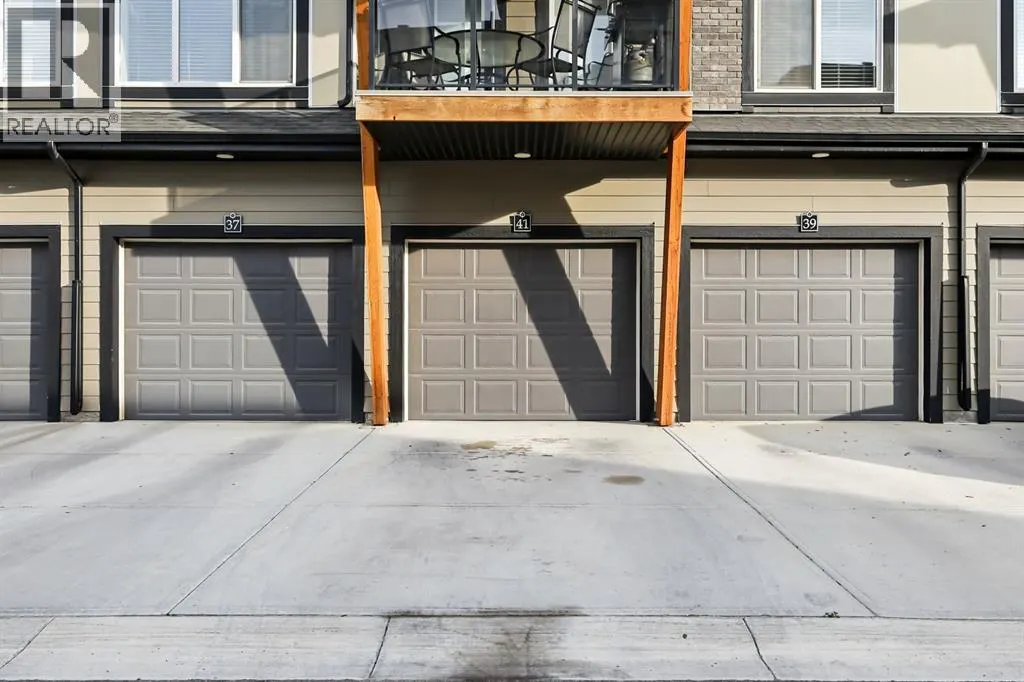 41, 230 Seton Passage SE