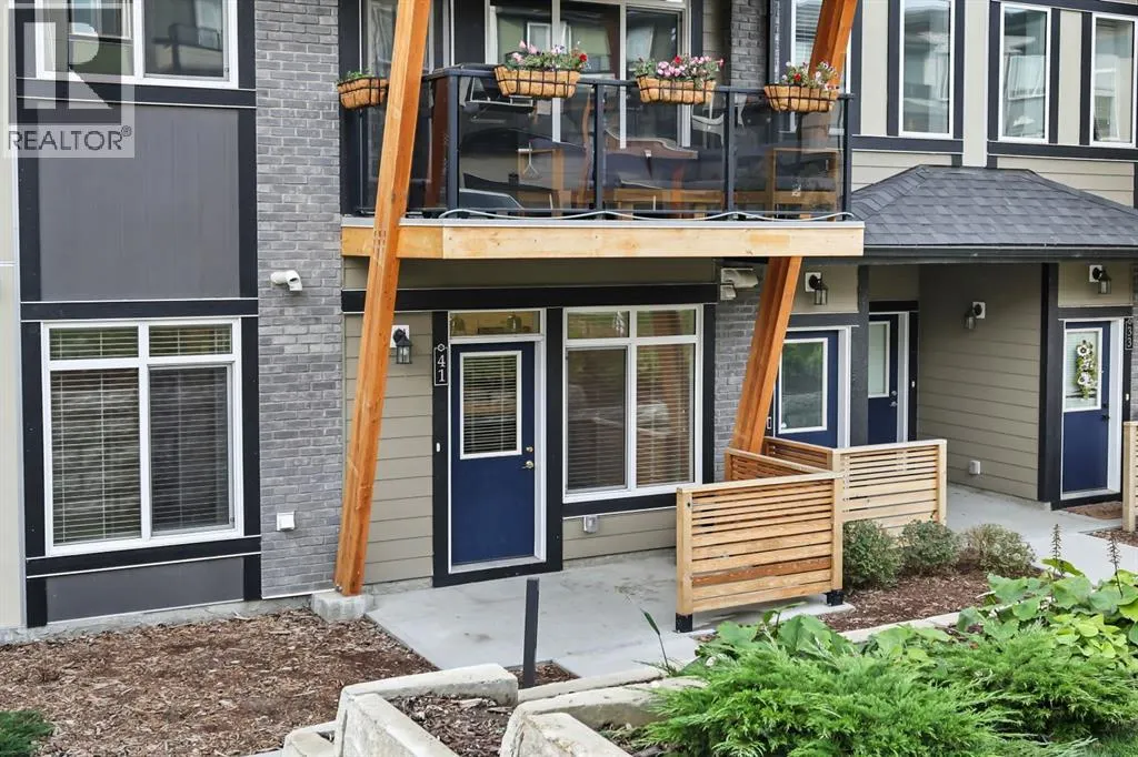 41, 230 Seton Passage SE