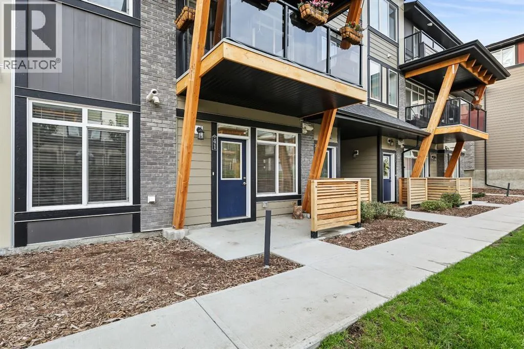 41, 230 Seton Passage SE