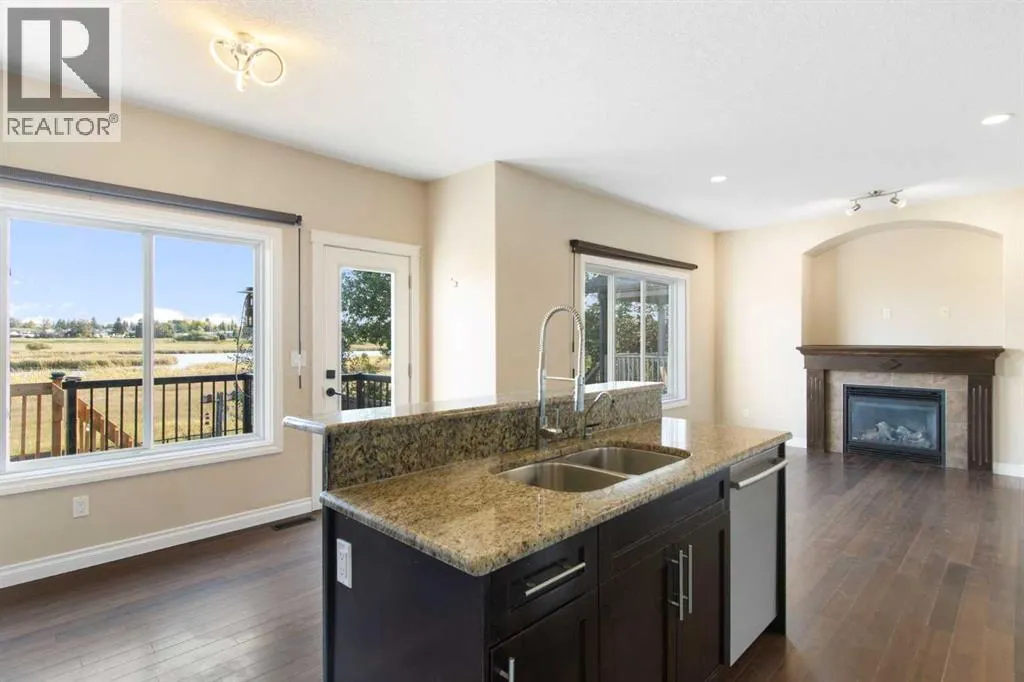 100 Lakeside View