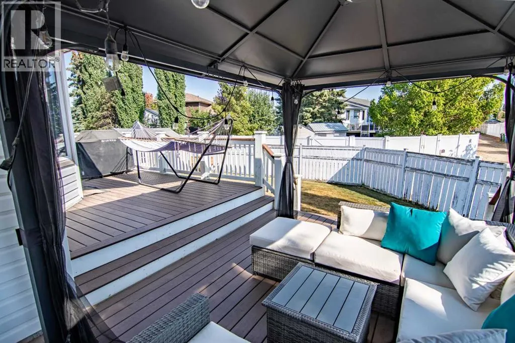 123 Robinson Crescent