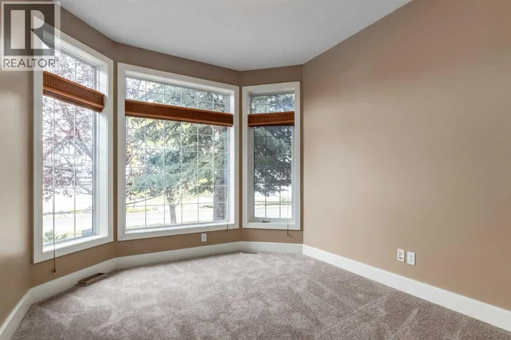 230 Discovery Ridge Boulevard SW