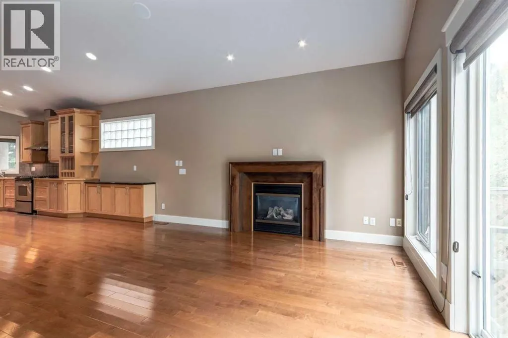 230 Discovery Ridge Boulevard SW