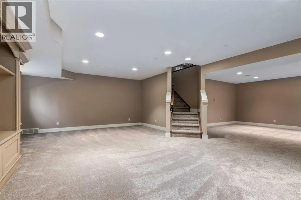 230 Discovery Ridge Boulevard SW