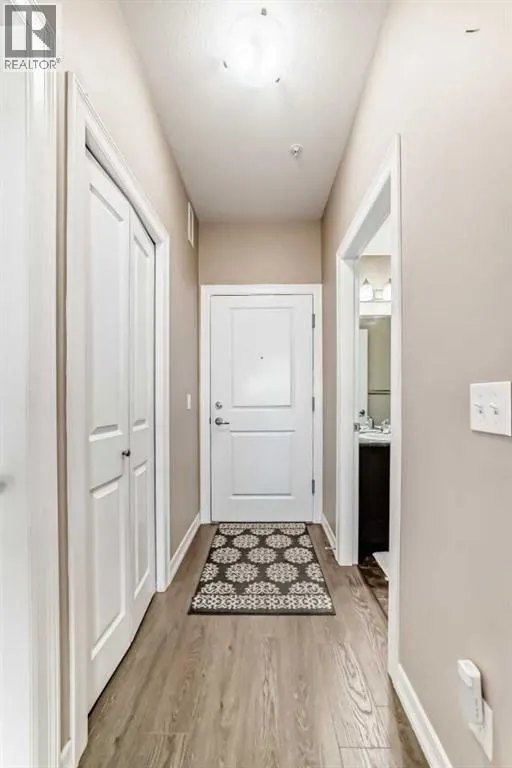 301, 117 Copperpond  SE