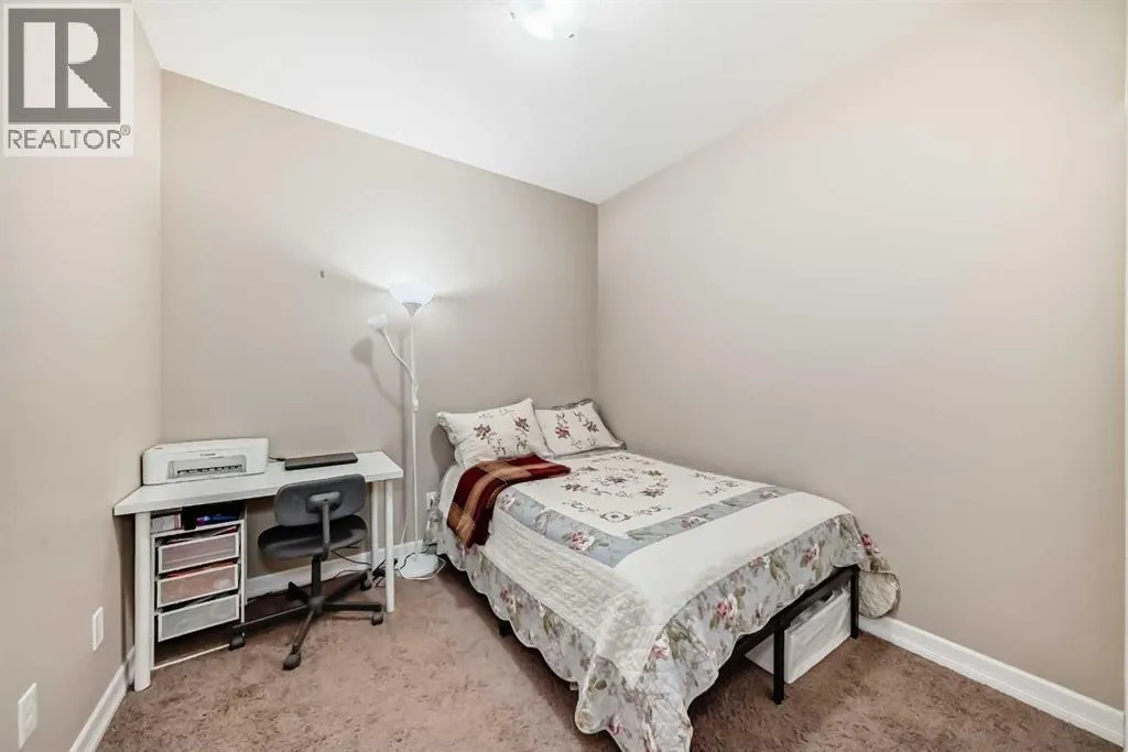 301, 117 Copperpond  SE