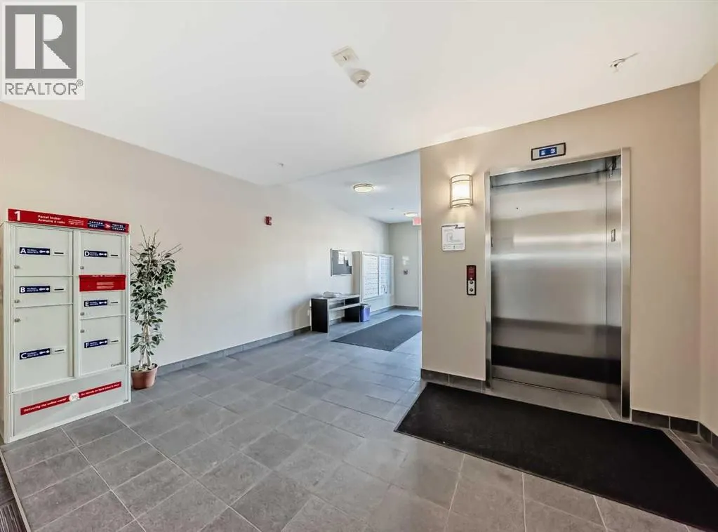 301, 117 Copperpond  SE
