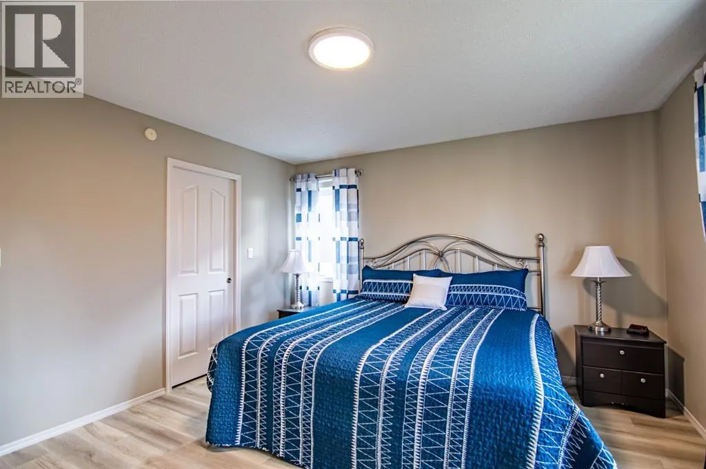 8 Oswald Close