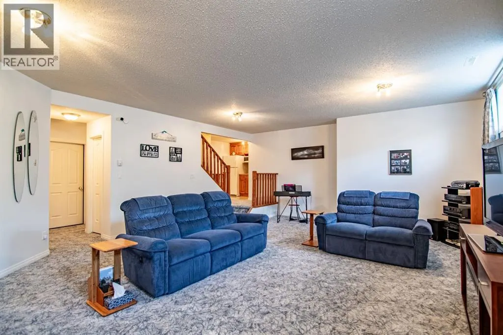 8 Oswald Close