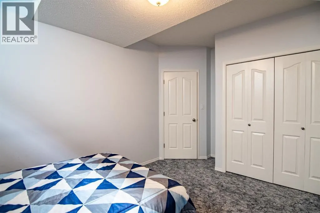 8 Oswald Close