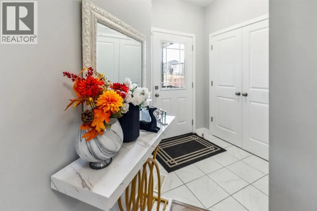 428 Chinook Gate Square