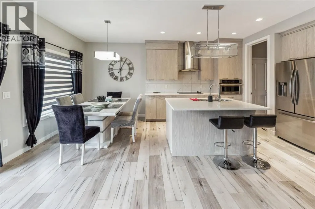 428 Chinook Gate Square